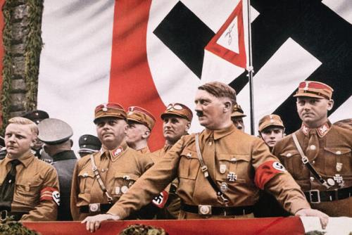 تفسیر هیتلر از انقلاب روسیه و آلمان