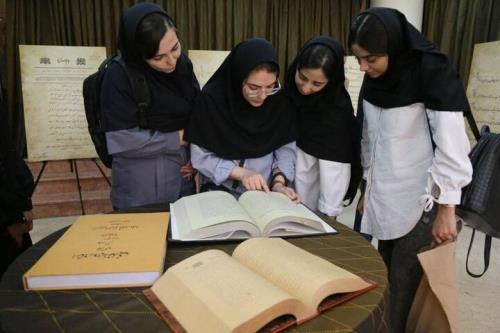 نمایش اسناد حاکمیت ایران بر خلیج فارس در دانشگاه الزهرا
